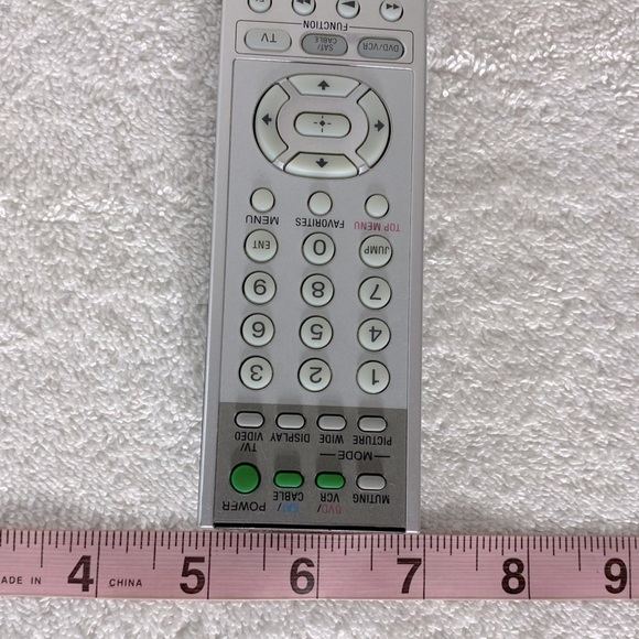 5/$35 Sony RM-Y915 TV Remote Control - Picture 4 of 15